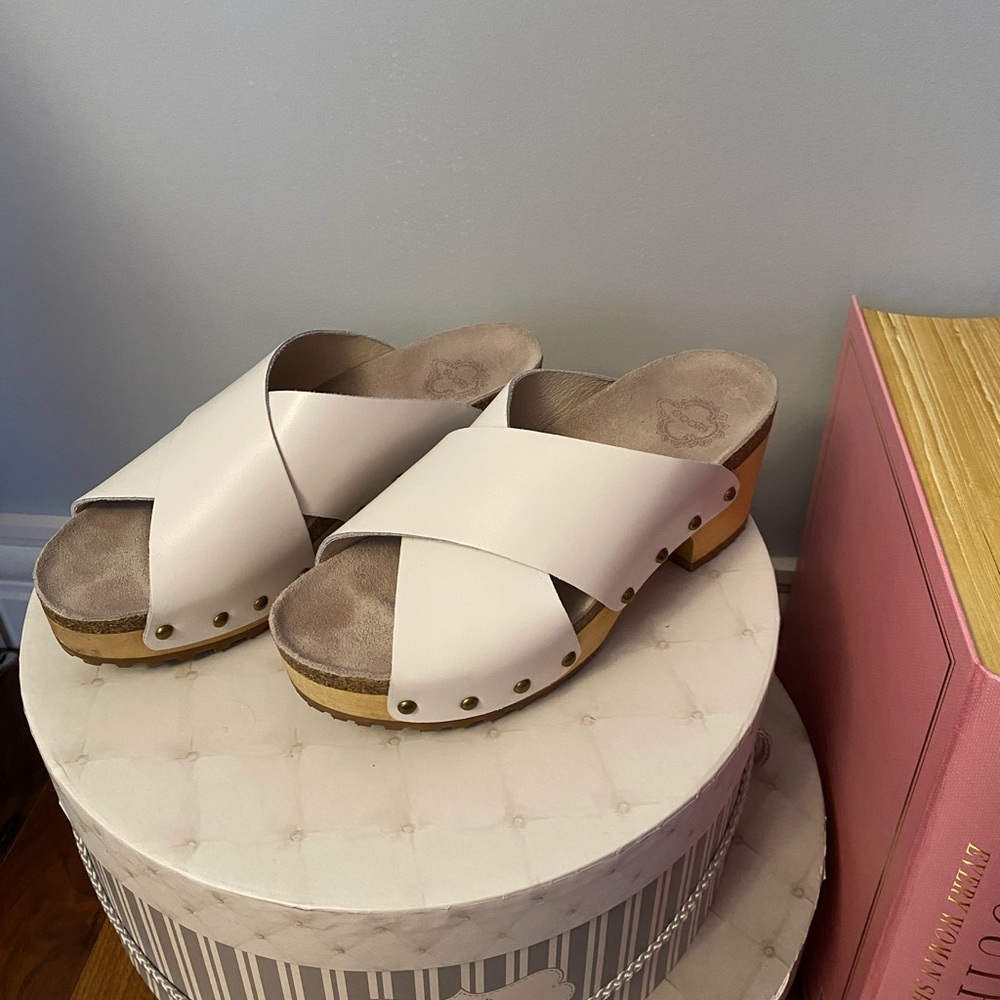 NWT 🏷️ Ecoté heeled clog sandals - Picture 3 of 8